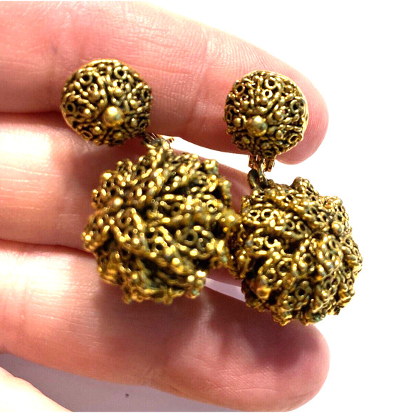 Vintage Mid Century Clip On Earrings Gold Textured Ball Drop & Dangle Hollywood - Picture 5 of 7